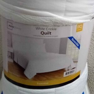 Mainstays White Crinkle Quilt - Classic White Bedding